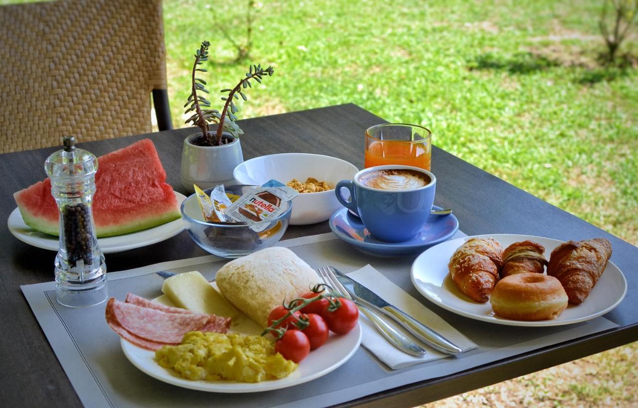 מרינה די מסה Hotel Villa Elsa מראה חיצוני תמונה