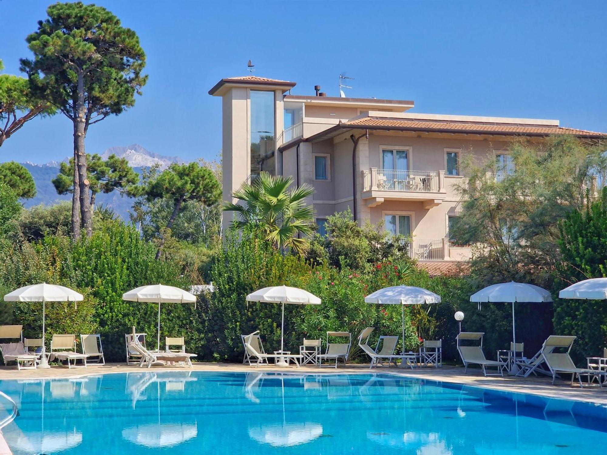 מרינה די מסה Hotel Villa Elsa מראה חיצוני תמונה
