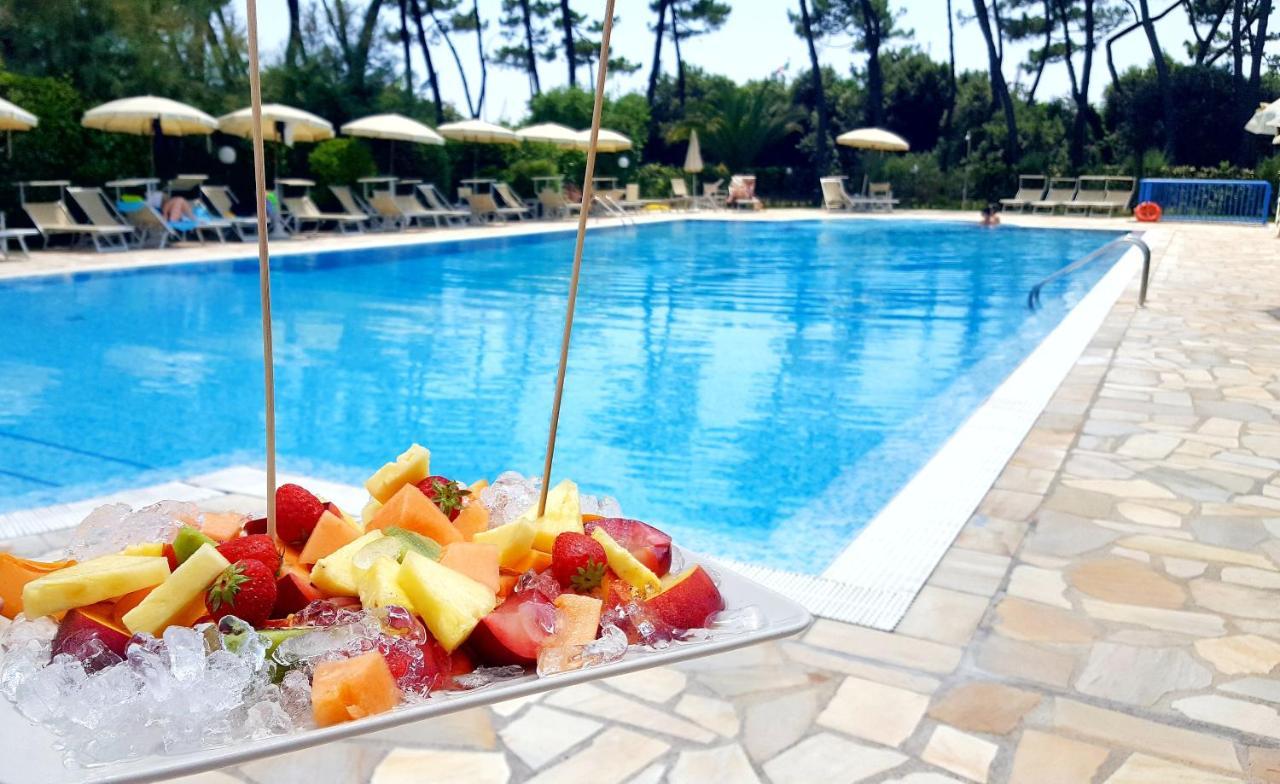 מרינה די מסה Hotel Villa Elsa מראה חיצוני תמונה